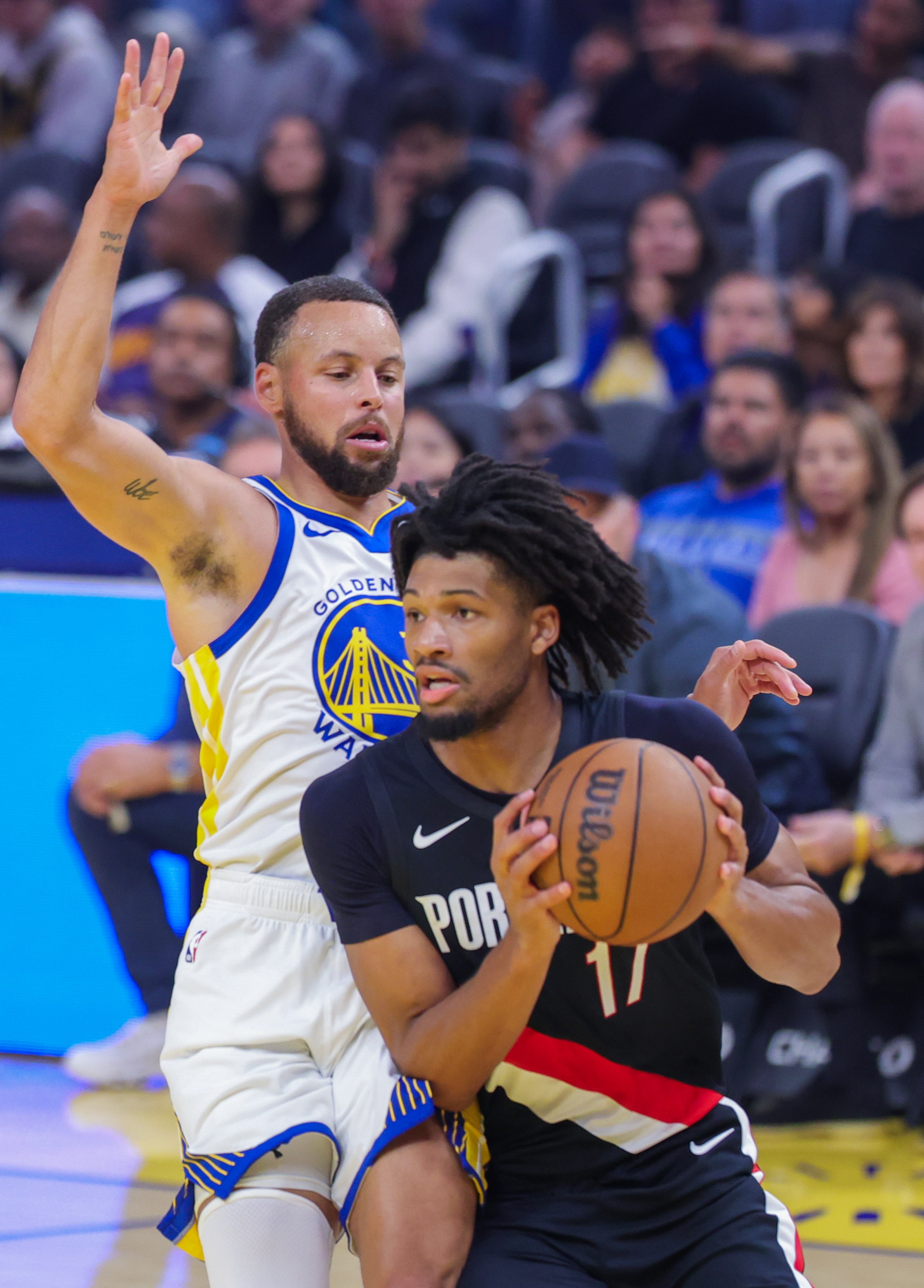 赛后体能课后；罗马复出首秀备战NBA季后赛；底气十足；控场能力受关注的简单介绍